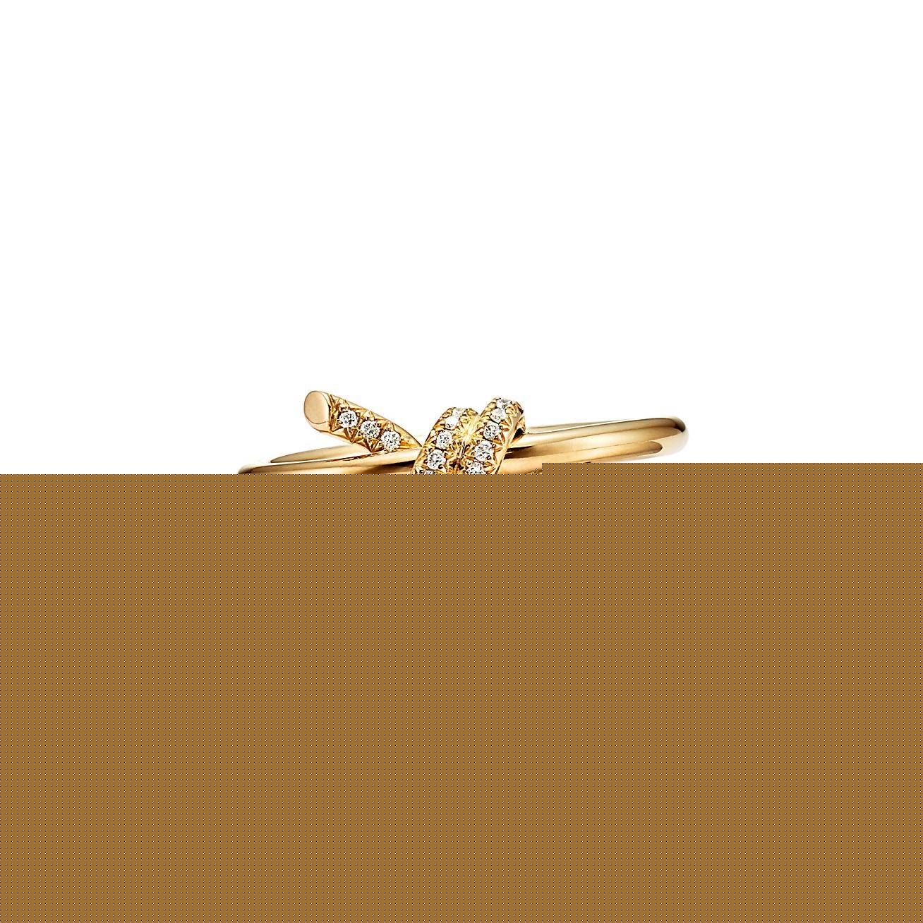 T*f*ny knot ring in yellow gold with diamonds