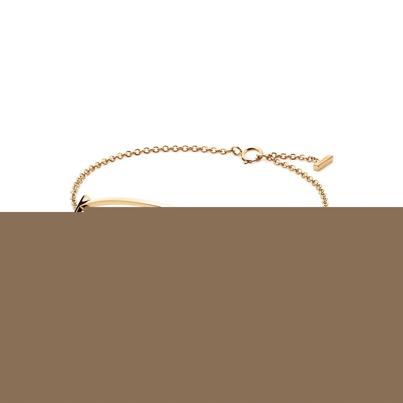 T*f*ny t smile bracelet in yellow gold