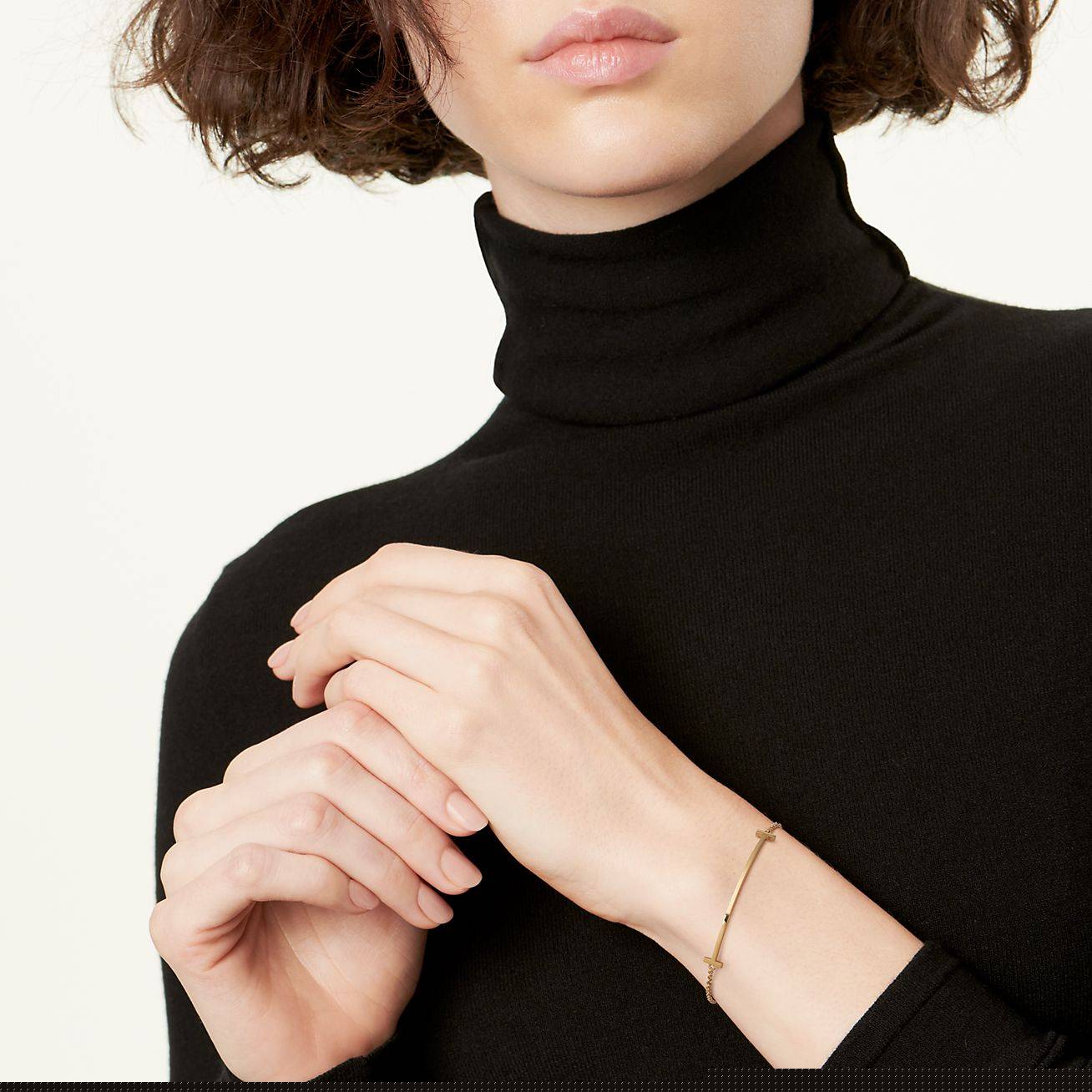 T*f*ny t smile bracelet in yellow gold
