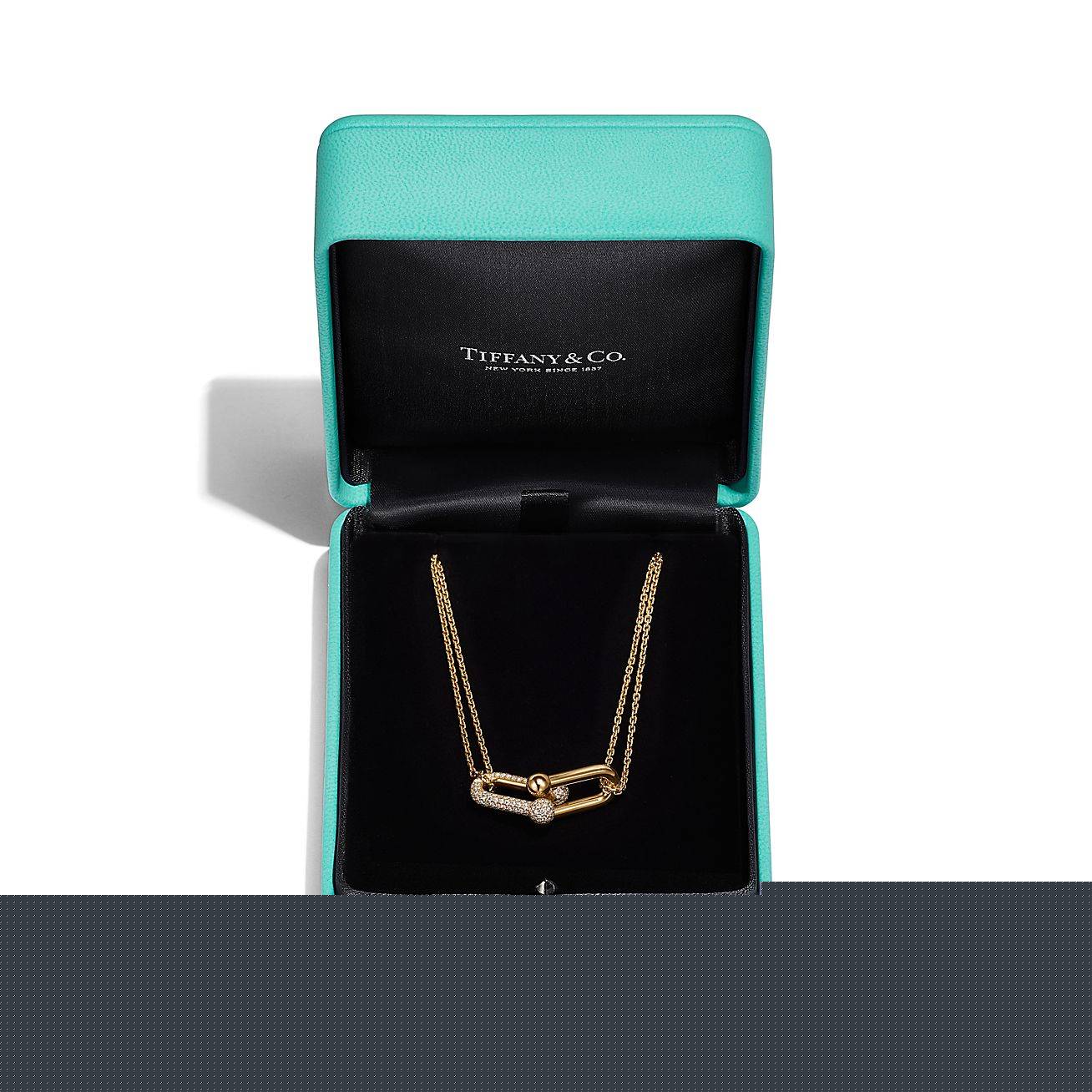 T*f*ny hardwear link pendant in yellow gold with pavÉ diamonds