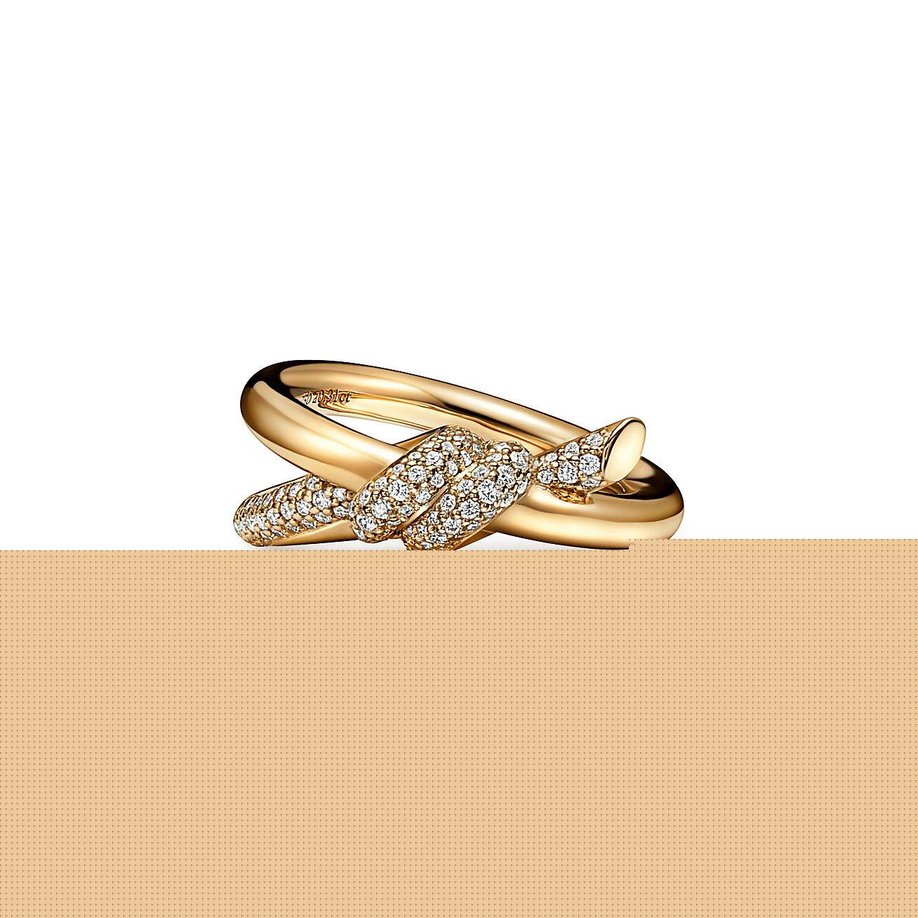 T*f*ny knot double row ring in yellow gold with diamonds