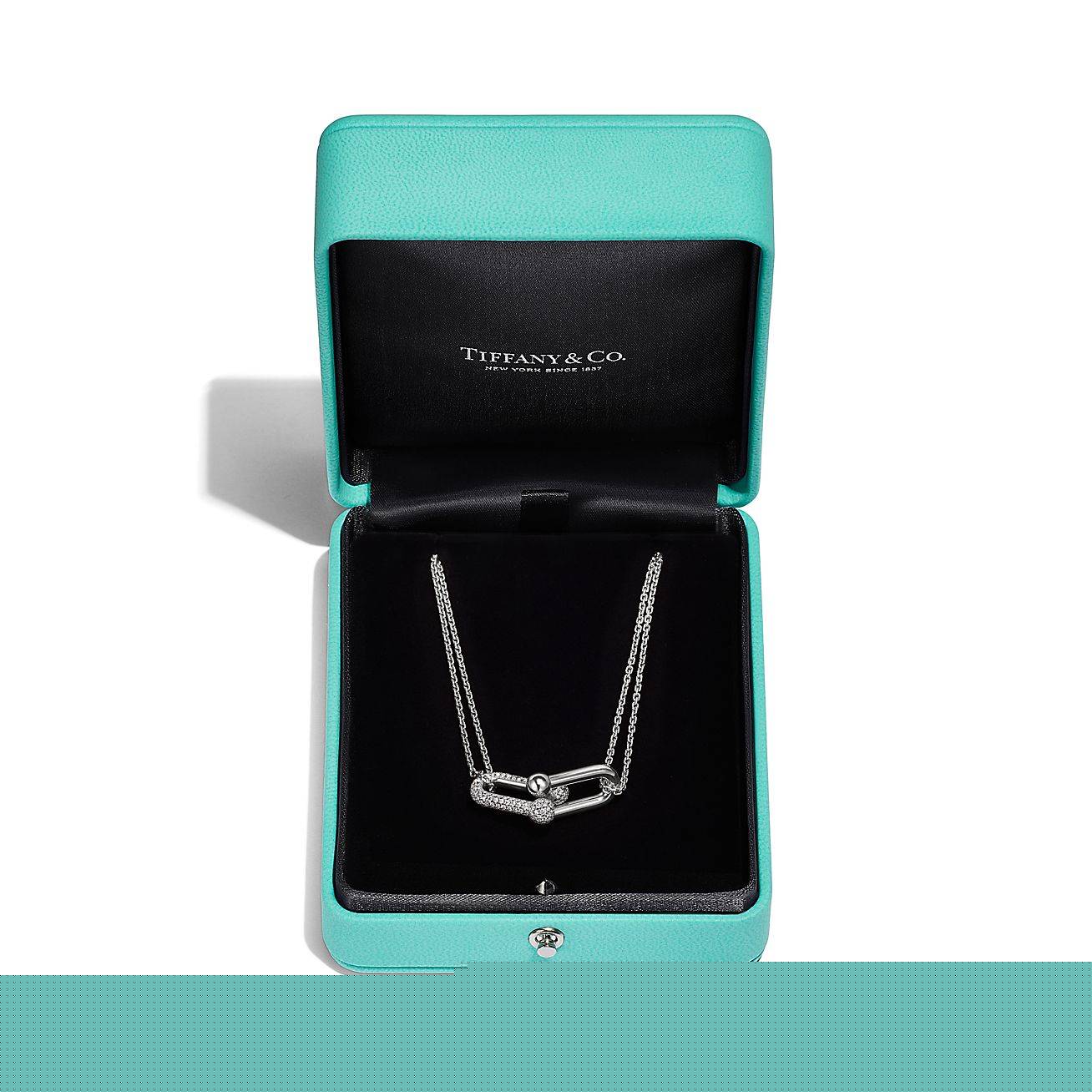 T*f*ny hardwear link pendant in white gold with pavÉ diamonds