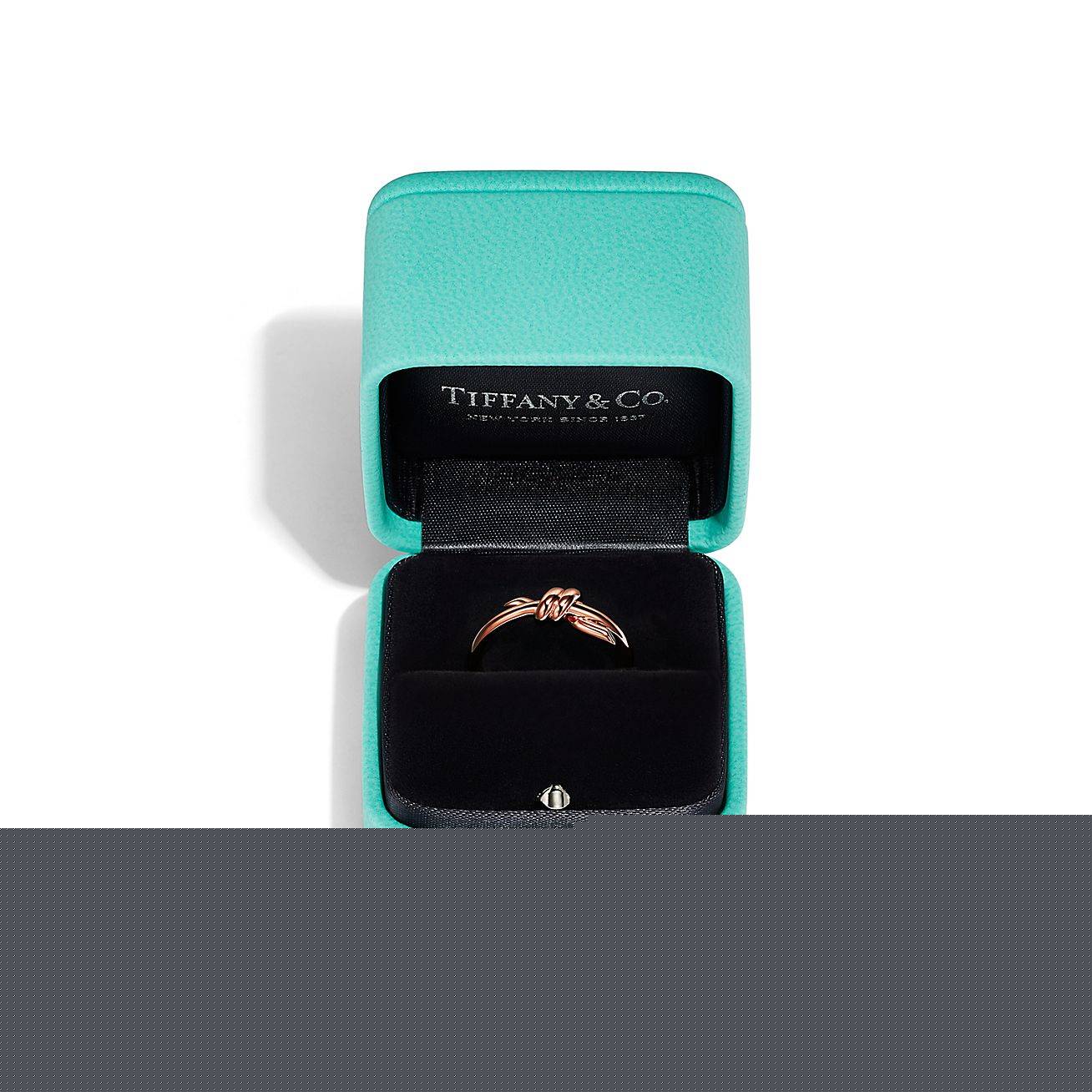 T*f*ny knot ring in rose gold