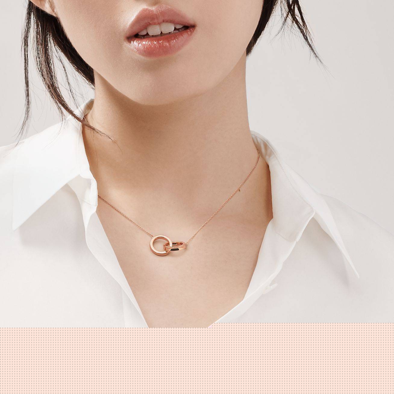 T*f*ny 1837® interlocking circles pendant in rose gold, small
